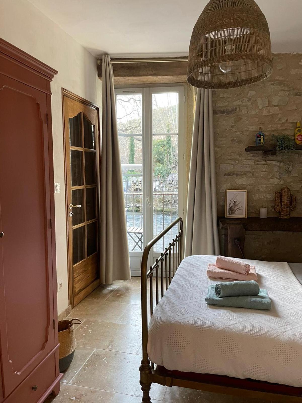 Riverside Flat Between Isle Sur La Sorgue & Gordes Apartment Fontaine-de-Vaucluse
