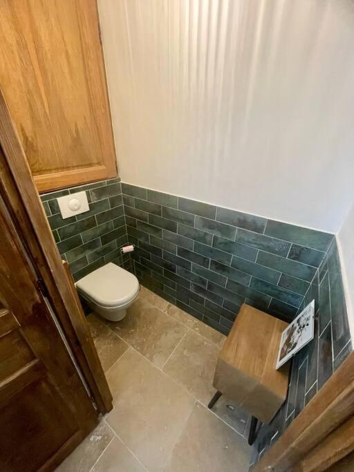 Riverside Flat Between Isle Sur La Sorgue & Gordes Appartement